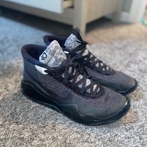 KD 12 ‘Anthracite’